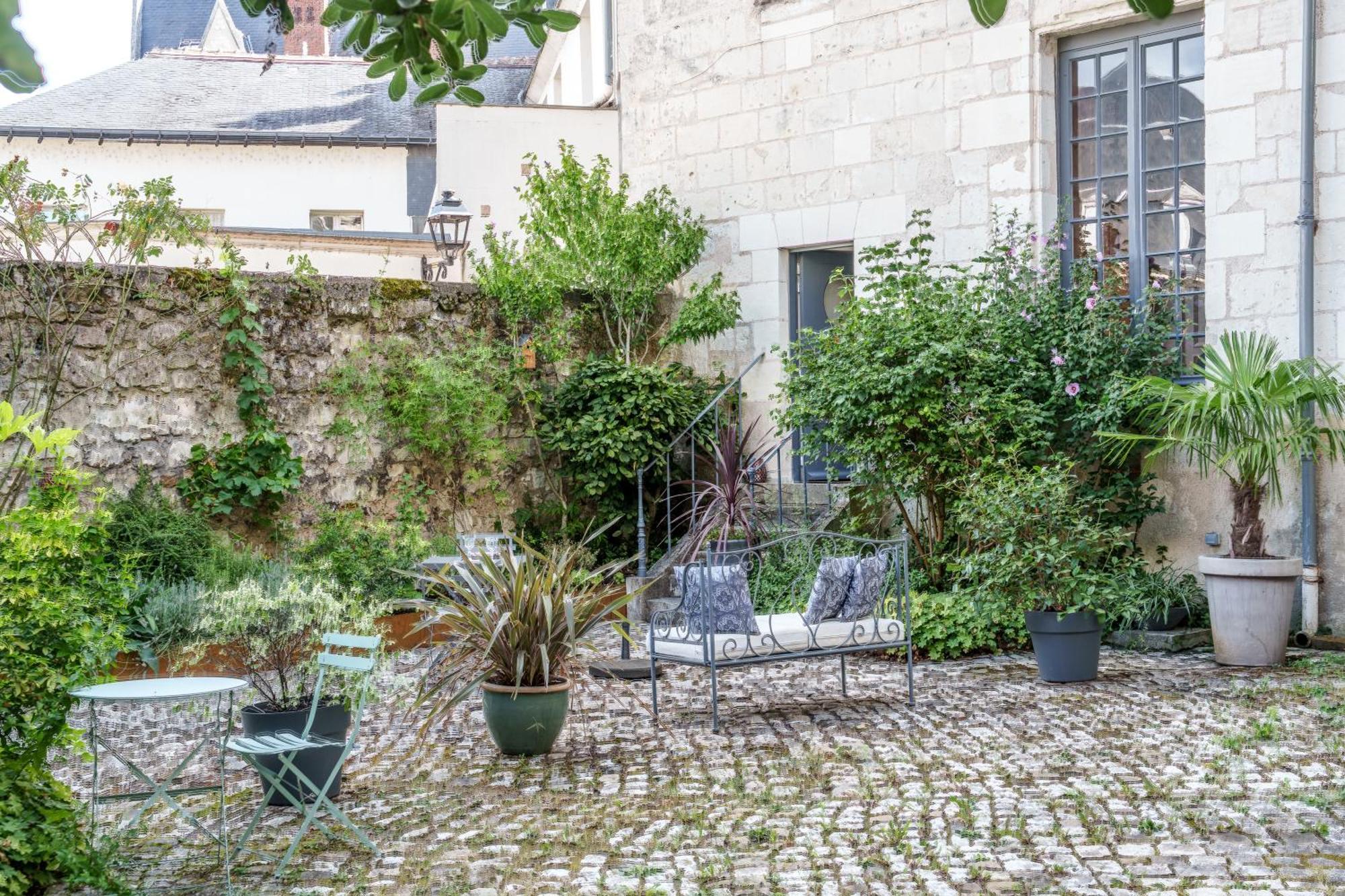 Appartement Raffine Vue Cathedrale, Jardin, Wifi Tours Exterior photo